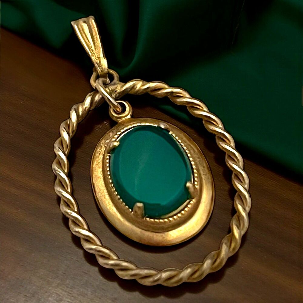 Vintage 1950s Green Onyx Pendant Gold Filled Twisted Oval Frame - 7S